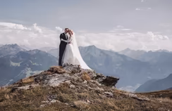 Wedding photos with a unique view